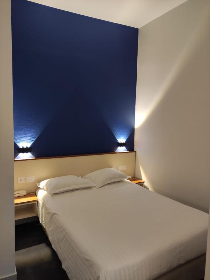 Hotel Des Lices - Angers Exterior photo